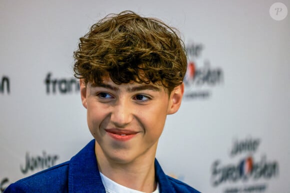 Exclusif - Conférence de presse de Titouan, jeune chanteur de 14 ans, Quimpérois, qui représentera la France avec son titre ''Comme ci, comme ça'' lors de la prochaine édition du concours de l'Eurovision Junior 2024 qui se déroulera à Madrid en Espagne, le 16 novembre prochain, en direct su France 2. Prise de vue à Quimper, France, le 16 octobre 2024. © Laetitia Notarianni/Bestimage