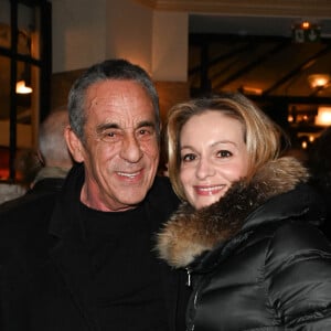 Thierry Ardisson et sa femme Audrey Crespo-Mara - Lancement du numéro 75 de la revue littéraire "La règle du jeu", avec pour thème "Comment lisez-vous ?", au Café de Flore à Paris. Le 16 février 2022 © Coadic Guirec / Bestimage