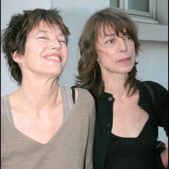 Jane Birkin, co-égérie de la saison avec sa fille Kate Barry, photographe de la saison - soirée de lancement des collections hiver 2007 de la redoute à Paris au Couvent des recollets.