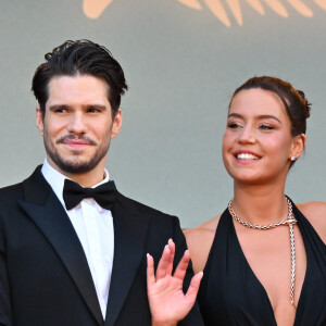 François Civil et Adèle Exarchopoulos sont deux têtes d'affiche du cinéma français
François Civil, Adèle Exarchopoulos - Montée des marches du film " L'amour ouf " lors du 77ème Festival International du Film de Cannes, au Palais des Festivals à Cannes. © Bruno Bebert / Bestimage 