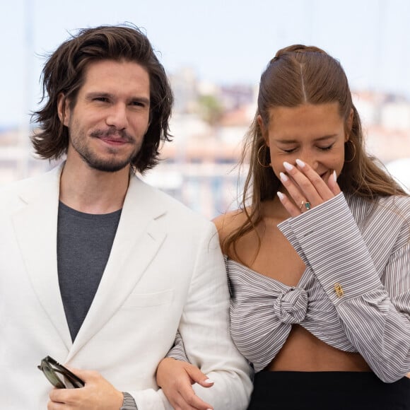 François Civil, Adèle Exarchopoulos au photocall du film Bac Nord (Hors compétition) lors du 74ème festival international du film de Cannes le 13 juillet 2021 © Borde / Jacovides / Moreau / Bestimage