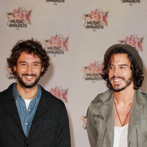 Jérémy Frérot et Flo Delavega (Fréro Delavega) - Arrivées à la 17ème cérémonie des NRJ Music Awards 2015 au Palais des Festivals à Cannes, le 7 novembre 2015. © Christophe Aubert via Bestimage 