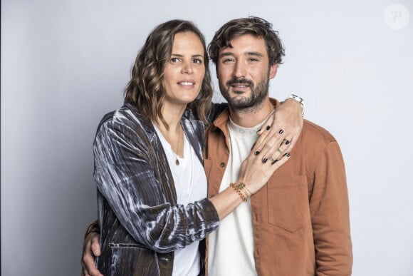 Quitter cette aventure fut une étape difficile mais nécéssaire selon l'ex de Laure Manaudou.
Exclusif - Jeremy Frerot et sa femme Laure Manaudou - Backstage - Enregistrement de l'émission "La Chanson secrète 11" à Paris, diffusée le 24 juin sur TF1. Le 15 janvier 2022