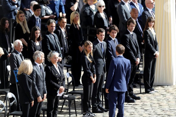 Le président de la République française, Emmanuel Macron et sa femme la Première Dame Brigitte Macron, Paul Belmondo, Florence Belmondo, Stella Belmondo, Victor Belmondo, Giacomo Belmondo, Alessandro Belmondo, Annabelle Belmondo lors de la cérémonie d'hommage national à Jean-Paul Belmondo à l'Hôtel des Invalides à Paris, France, le 9 septembre 2021. © Dominique Jacovides/Bestimage 