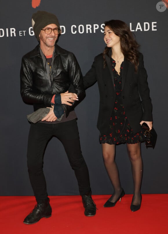 Un duo très complice 
Calogero Maurici et sa fille Romy Maurici lors de l'avant-première du film "Monsieur Aznavour" au cinéma Le Grand Rex à Paris le 22 octobre 2024. © Coadic Guirec / Bestimage 