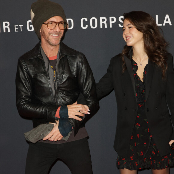 Un duo très complice 
Calogero Maurici et sa fille Romy Maurici lors de l'avant-première du film "Monsieur Aznavour" au cinéma Le Grand Rex à Paris le 22 octobre 2024. © Coadic Guirec / Bestimage 