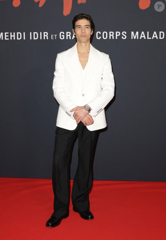 Tahar Rahim était lui aussi présent 
Tahar Rahim lors de l'avant-première du film "Monsieur Aznavour" au cinéma Le Grand Rex à Paris le 22 octobre 2024. © Coadic Guirec / Bestimage