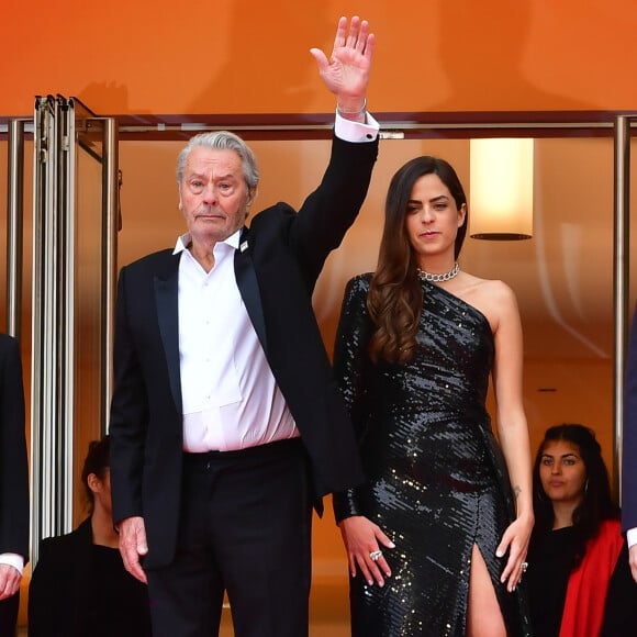 Alain Delon (Palme d'Or d'Honneur du 72ème festival de Cannes) et sa fille Anouchka - Montée des marches du film "A Hidden Life" lors du 72ème Festival International du Film de Cannes. Le 19 mai 2019 © Rachid Bellak/ Bestimage 