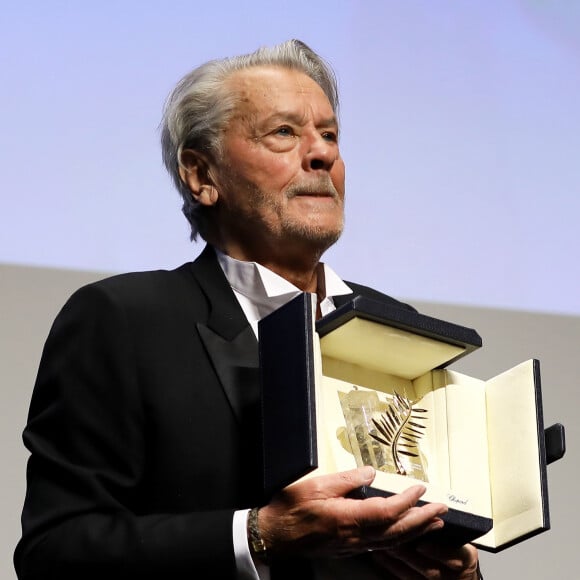 Alain Delon - Ra semise de la Palme d'Honneur lors du 72ème Festival International du Film de Cannes. 19 mai 2019 © Jacovides-Moreau / Bestimage 