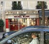 Dessus, on voit le cinéma Mac Mahon, une salle de cinéma parisienne indépendante 
 