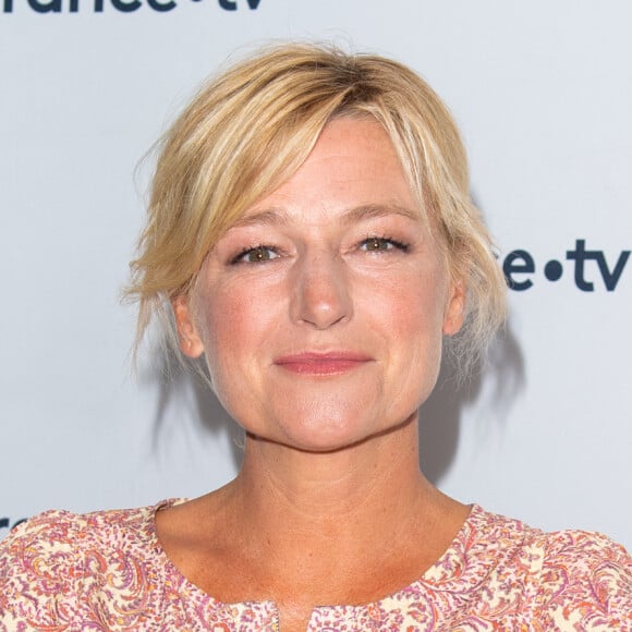 Anne-Elisabeth Lemoine lors du photocall dans le cadre de la conférence de presse de France Télévisions au Pavillon Gabriel à Paris, France. © Pierre Perusseau/Bestimage