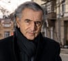 Riche héritier, le philosophe Bernard Henri Lévy...L'intellectuel français Bernard-Henri Levy (souvent appelé BHL, au centre) pose dans la rue à Kiev, en Ukraine, Photo by Ammar Abd Rabbo/ABACAPRESS.COM