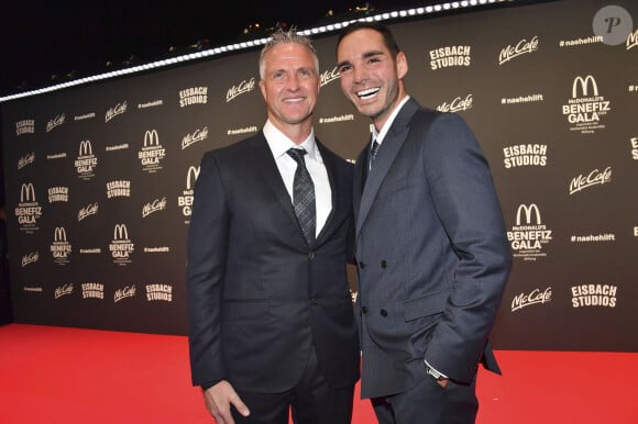 Les deux tourtereaux se sont affichés pour la première fois ensemble au 19ème Gala McDonald's à Munich
Ralf Schumacher et Etienne Bousquest-Cassagne au 19ème Gala McDonald's au profit de la Fondation d'aide à l'enfance McDonald's à Munich, le 26 octobre 2024. 