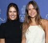 Le 14 septembre 2023, la jeune femme avait accompagné sa mère au Ritz pour fêter l'anniversaire du mythique hôtel parisien
Virginie Ledoyen et sa fille Lila Saint-Calbre - Photocall des 125 ans du Ritz à Paris Le 14 septembre 2023. Le Ritz Paris a célébré ses 125 ans autour d’une soirée légendaire, en présence de plus de 700 invités, dont de très nombreuses personnalités issues du monde de la mode, des arts et du spectacle. Une soirée exceptionnelle, en hommage à César Ritz, fondateur visionnaire de l’hôtel, et placée sous le signe de l’Or, en écho à Louis XIV, le roi soleil, à l’origine de la célèbre place Vendôme. © Rachid Bellak/ Bestimage 