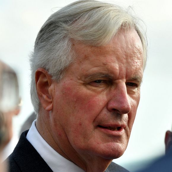 Ont indiqué ce lundi 28 octobre les services de Matignon
Info - Michel Barnier a été opéré d'une lésion cervicale - Le Premier ministre Michel Barnier et le ministre de l'Intérieur Bruno Retailleau rencontrent des policiers et des douaniers français lors d'une visite sur le thème des contrôles aux frontières et de la lutte contre l'immigration clandestine, aux postes frontières de Saint-Louis et de Saint-Ludovic, postes frontières entre la France et l'Italie, à Menton, France, le 18 octobre 2024. © Bruno Bebert/Bestimage 