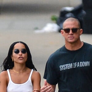 Ils ne s'étaient plus séparés depuis et avaient donc souhaité passer à la vitesse supérieure. 
Channing Tatum et sa supposée compagne Zoe Kravitz retrouvent un ami pour aller déjeuner à New York chez Alfresco le 28 Août 2021 