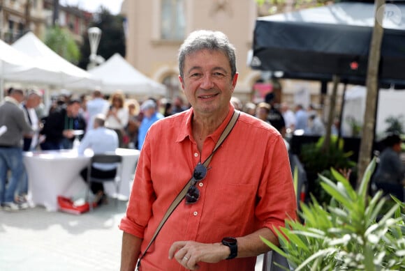 Avec sa belle Cécile, il a deux fils : Lucien (29 ans) et Félix (23 ans).
Frédéric Bouraly au festival "Les Héros de la Télé" à Beausoleil le 12 octobre 2024. © Jean-François Ottonello / Nice Matin / Bestimage