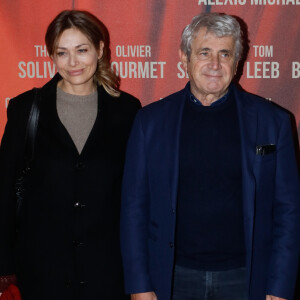 Formée auprès de Bruno Pittini, elle a ainsi débuté auprès du directeur artistique de la Maison Dessange, de Paris à New York.
Michel Boujenah et son ex femme Isabelle - Avant-première du film "Edmond" au cinéma Pathé Beaugrenelle à Paris