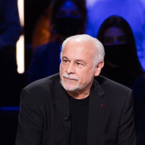 "Oh bah ça s'est fait, on avait tourné un épisode de Mongeville, la série que je faisais sur France 3, et donc on s'était déjà retrouvés...", a expliqué l'acteur
Exclusif - Francis Perrin - Enregistrement de l'émission "La Boite à Secrets N°10", présentée par F.Bollaert, et diffusée le 28 janvier sur France 3.