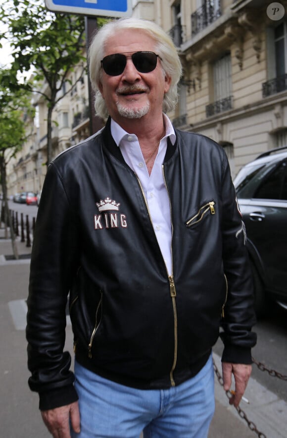 Patrick Sébastien - Les participants de l'émission "Les Grosses Têtes" à la sortie des studios RTL à Paris. Le 27 avril 2023 © Jonathan Rebboah / Panoramic / Bestimage