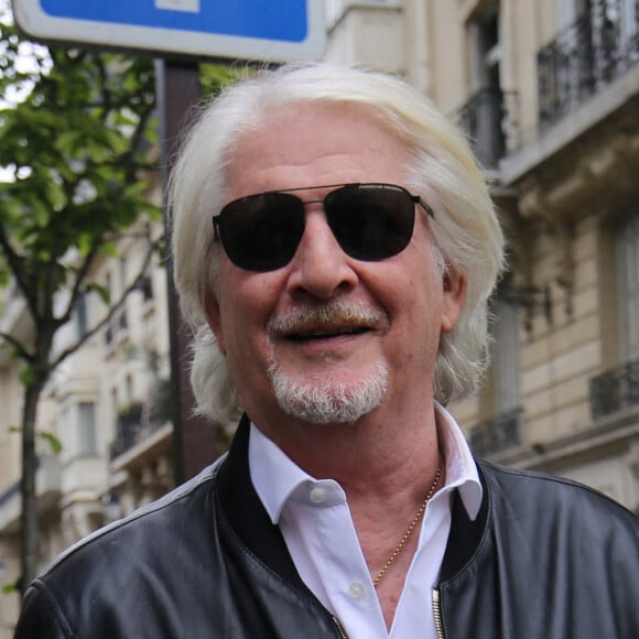 Patrick Sébastien - Les participants de l'émission "Les Grosses Têtes" à la sortie des studios RTL à Paris. Le 27 avril 2023 © Jonathan Rebboah / Panoramic / Bestimage