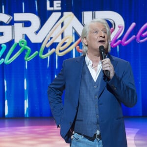 Exclusif - Patrick Sébastien - Patrick Sébastien présente en direct sur France 2 "Le Grand Burlesque" à Saint-Denis, France, le 11 février 2017. © Giancarlo Gorassini/Bestimage