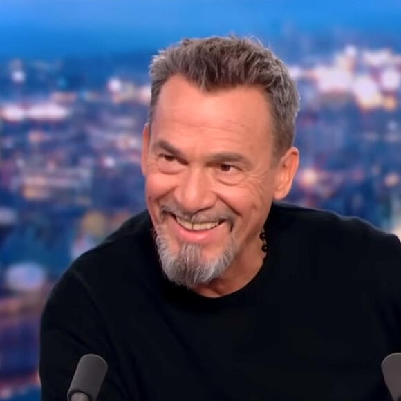 Florent Pagny, qui va beaucoup mieux, était l'invité de Gilles Bouleau aux 20 heures de TF1 le jeudi 16 novembre. © Captute TV TF1 via Bestimage