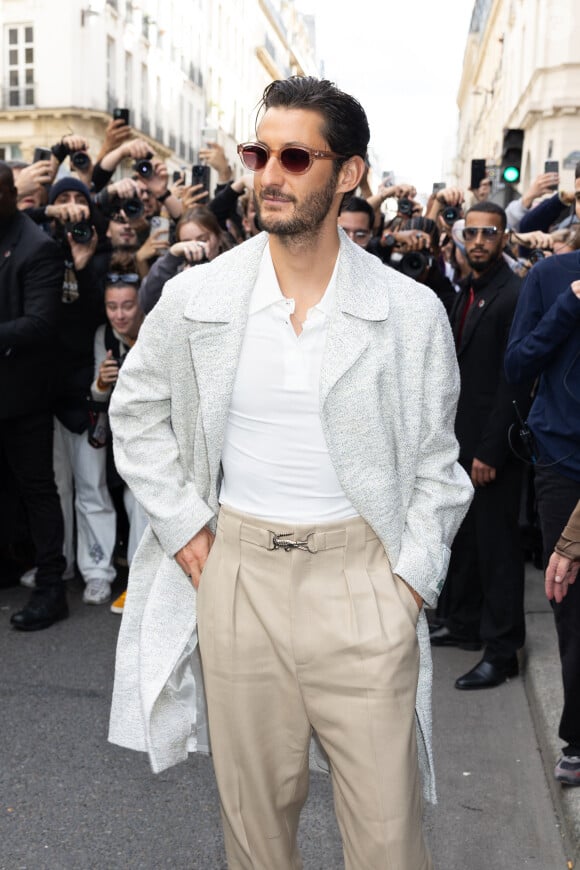 Hors de question donc de partir en vacances dans un pays où la nature ne serait pas au centre.
Pierre Niney au défilé Lacoste prêt à porter printemps / été lors de la fashion week à Paris. © Jeremy Melloul / Bestimage