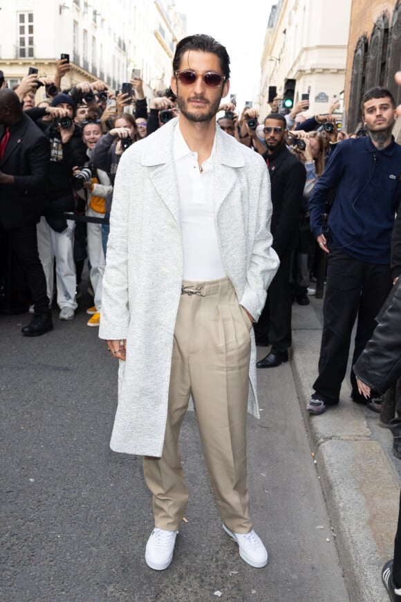 Pierre Niney au défilé Lacoste prêt à porter printemps / été 2025 lors de la fashion week à Paris le 1er octobre 2024. © Jeremy Melloul / Bestimage