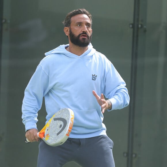 Semi-Exclusif : Tournoi de Padel des personnalités au Lagardere Paris Racing en présence de Cyril Hanouna à Paris le 17 mai 2024. © Jonathan Rebboah / Panoramic / Bestimage