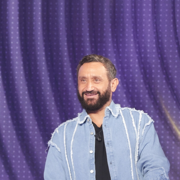 Exclusif - Cyril Hanouna sur le plateau de l'enregistrement de l'émission " Face à Hanouna " présentée par C.Hanouna et diffusée sur C8 le 19 octobre 2024, à Paris, France, le 17 octobre 2024. © Jack Tribeca/Bestimage