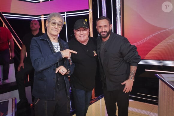 Exclusif - Gérard Lanvin, Fabien Onteniente, Cyril Hanouna, sur le plateau de de l’émission « TPMP » présentée par C.Hanouna et diffusée en direct sur C8, Paris, France, le 22 octobre 2024. © Jack Tribeca / Bestimage  Exclusive On the set of Touche pas à mon poste (TPMP) with G.Lanvin; broadcast live on C8 on october 22nd 2024 