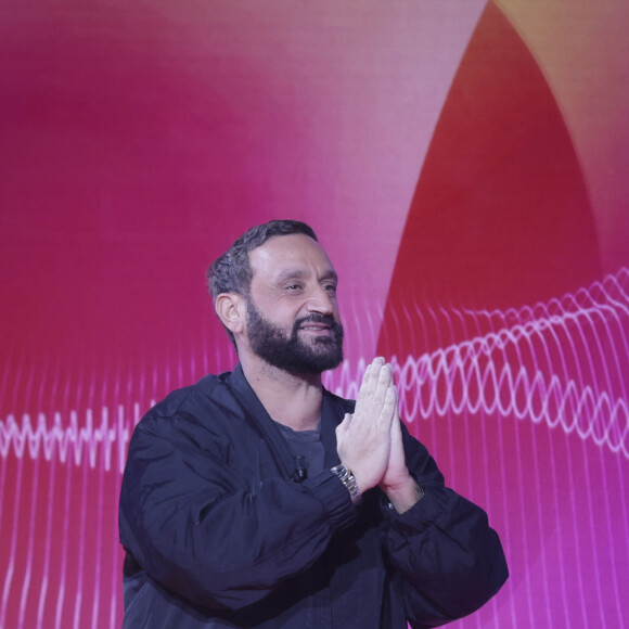 Exclusif - Cyril Hanouna, sur le plateau de de l’émission « TPMP » présentée par C.Hanouna et diffusée en direct sur C8, Paris, France, le 22 octobre 2024. © Jack Tribeca / Bestimage  Exclusive On the set of Touche pas à mon poste (TPMP) with G.Lanvin; broadcast live on C8 on october 22nd 2024 