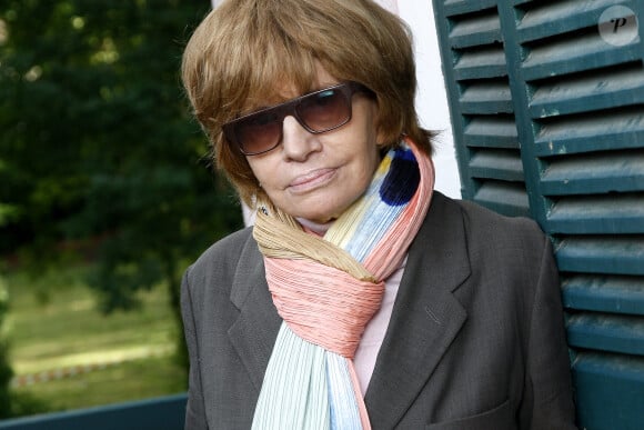 Nadine Trintignant pose lors de la 18e séance annuelle de dédicaces de 'Foret Des Livres' à Chanceaux-Pres-Loches, près de Tours, France, le 25 août 2013. Photo par VIM/ABACAPRESS.COM