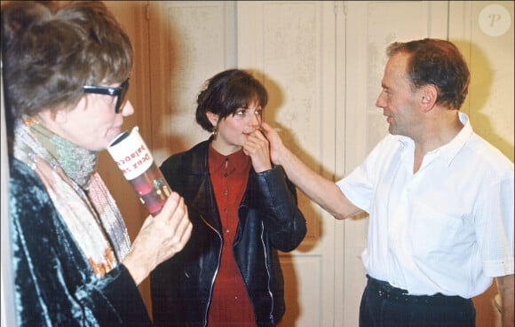 Puis, survient le drame de Vilnius, Marie meurt sous les coups de Bertrand Cantat.Nadine, Marie et Jean-Louis Trintignant en 1987.