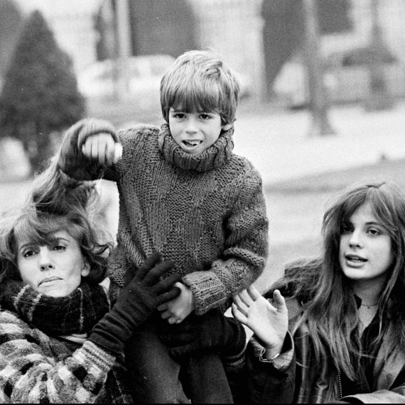 Ensemble, ils ont eu 3 enfants : Vincent et Marie et Pauline. Cette dernière décède alors qu'elle n'a que 10 mois.Nadine, Vincent et Marie Trintignant à Paris en 1980.