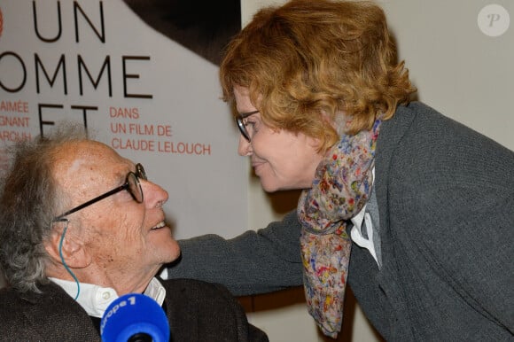 Jean-Louis Trintignant et sa femme Nadine Trintignant - People à la projection du film "Un homme et une femme" en version restaurée, pour fêter les 50 ans du film ainsi que les 13 ans de Sophie Dulac Distribution au cinéma L'Arlequin, à Paris, le 6 novembre 2016. © Coadic Guirec/Bestimage  People attending "Un Homme et Une Femme" screening for its 50th Anniversary at l'Arlequin cinema on November 6th, 2016 in Paris, France. © Coadic Guirec/Bestimage 