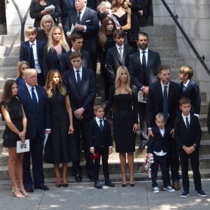 Donald Trump et sa femme Melania, Barron Trump, Vanessa Trump, Jared Kushner, Kimberly Guilfoyle, Donald Trump Jr, Ivanka Trump, Eric Trump, et leurs enfants - Obsèques de Ivana Trump en l'église St Vincent Ferrer à New York. Le 20 juillet 2022 © Bruce Cotler / Zuma Press / Bestimage