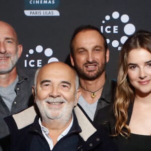 Virginie Hocq, Pierre-François Mosconi, Gérard Jugnot, Michel Ferracci, Claudia Bacos, Orféo Companella - Avant-première du film "On aurait dû aller en Grèce" au Cinéma CGR Porte des Lilas à Paris le 7 novembre 2024. © Christophe Clovis / Bestimage 