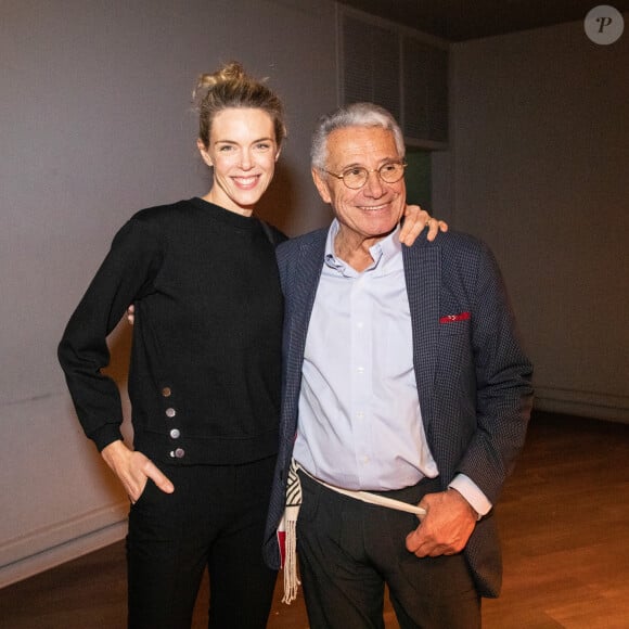 Exclusif - Jean-Marie Périer et Julie Andrieu au théâtre du Rond Point pour une représentation de son spectacle "Flashback" à Paris le 28 janvier 2019.  © Frédéric Maligne / Bestimage 