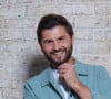 Très discret, l'animateur de 47 ans a dévoilé un cliché de son fils à l'occasion de son cinquième anniversaire.
Exclusif - Christophe Beaugrand en prise de vue studio en marge du tournage du clip "Je garde le sourire !" de l'association Laurette Fugain dans les Studios de l'Usine à Paris, France, le 19 septembre 2024. © Christophe Clovis/Bestimage