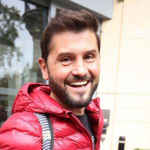 Christophe Beaugrand à la sortie des studios de RTL à Paris, France, le 26 octobre 2023. © Jonathan Rebboah/Panoramic/bestimage