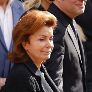 Sorties de la messe funéraire en hommage à Bernard Tapie en l'église Saint-Germain-des-Prés à Paris. Le 6 octobre 2021 © Jacovides-Moreau / Bestimage