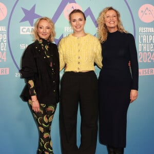 Alexandra Lamy, Chloé Jouannet, Audrey Lamy - 27ème Festival International du Film de Comédie de l'Alpe d'Huez le 17 janvier 2024. © Dominique Jacovides/Bestimage