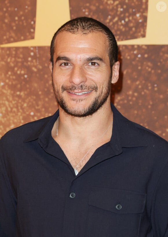 Le chanteur Amir Haddad Avant-première du film "Gladiator 2" au cinéma Pathé Palace à Paris le 10 novembre 2024. © Coadic Guirec / Bestimage 