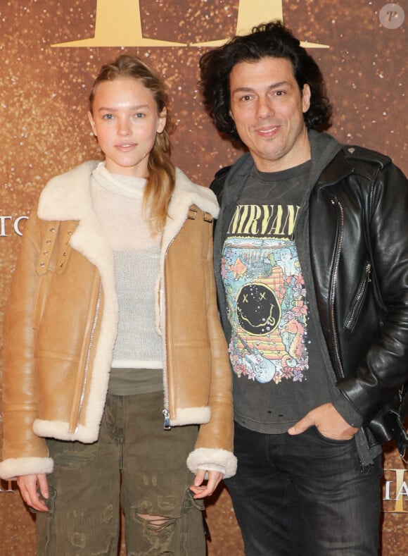 Taïg Khris et sa compagne Théa Ros - Avant-première du film "Gladiator 2" au cinéma Pathé Palace à Paris le 10 novembre 2024. © Coadic Guirec / Bestimage  Premiere of the movie ‘Gladiator 2’ at the Pathé Palace cinema in Paris on 10 November 2024. 