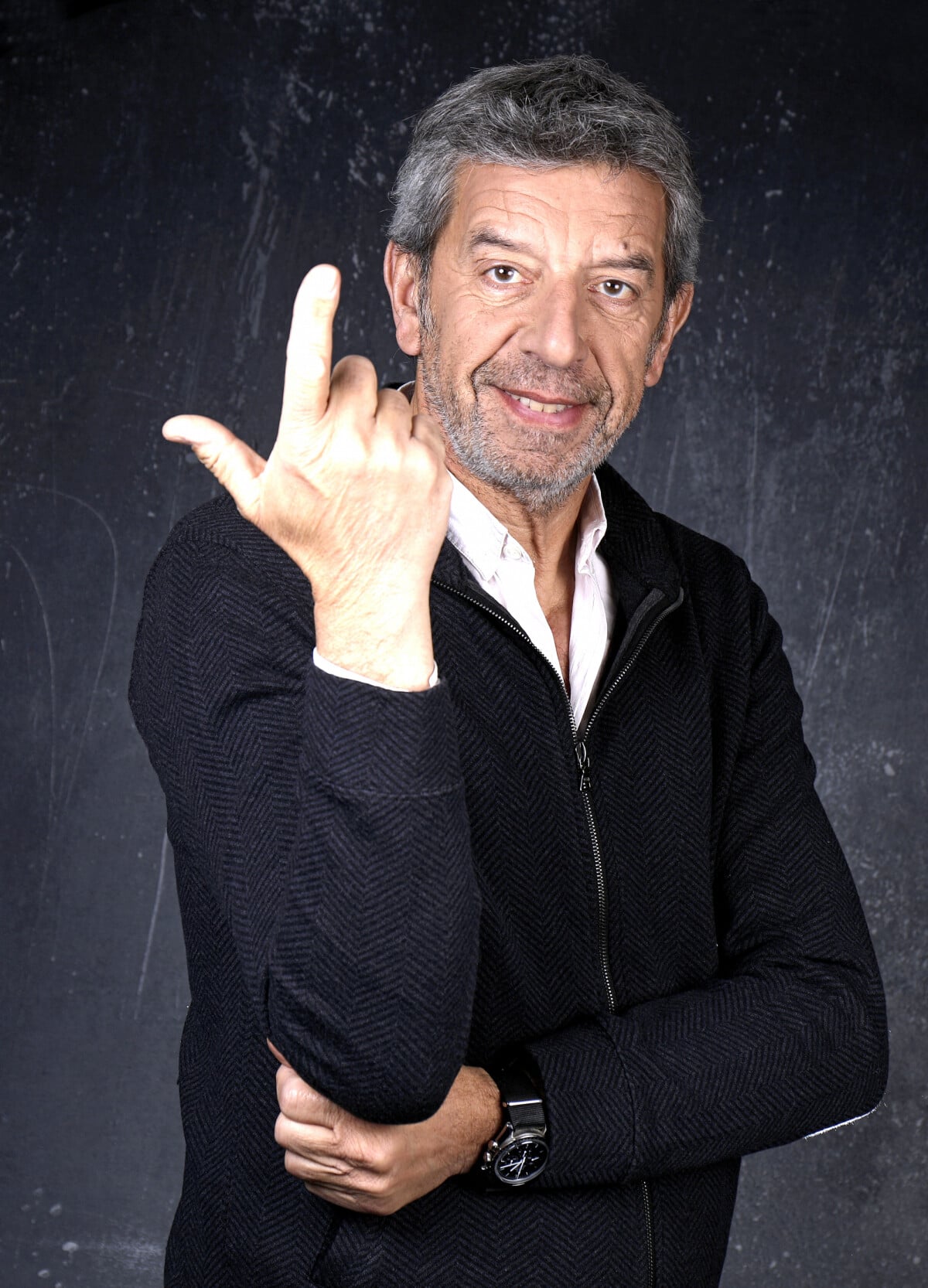 Photo : Michel Cymes, mdecin star que l'on ne prsente plus, lui, a sa  liste d'aliments anti-fatigue. Exclusif - Rendez-vous avec Michel Cyms  lors de L'enregistrement de l'mission "Chez Jordan", prsente par