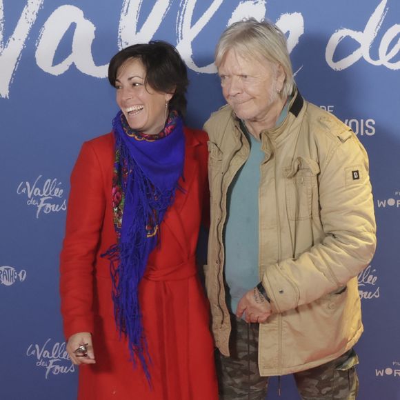 Renaud est une légende vivante de la chanson française
Renaud et sa femme Cerise (Christine Marot) lors de l'avant-première du film "La vallée des fous" au Pathé Wepler à Paris. © Jack Tribeca / Bestimage