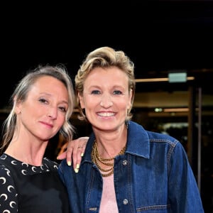 Audrey Lamy, pour le film En Tongs au pied de l'Himalaya, et sa soeur Alexandra Lamy pour le film Louise Violet. - 6ème édition du festival Cinéroman à Nice le 1er octobre 2024. © Dominique Jacovides - Bruno Bebert / Bestimage