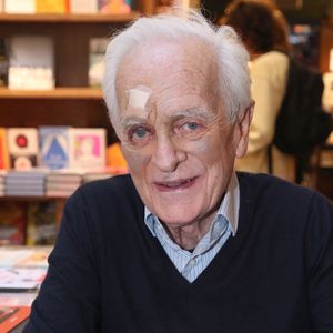 Parmi ses travaux, la station de ski d'Avoriaz, en Haute-Savoie.
Exclusif - Philippe Labro, blessé après une lourde chute à Europe 1, dédicace son livre " Deux gimlets sur la 5ᵉ Avenue " à la Librairie Galignani à Paris, France, le 5 Octobre 2024. © Bertrand Rindoff / Bestimage